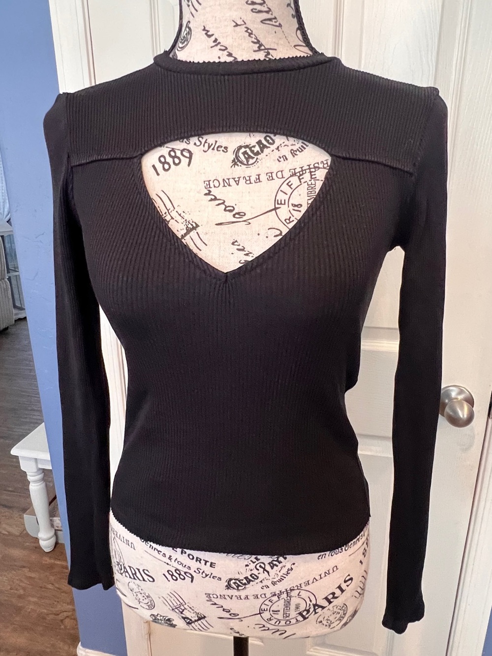 Express One Eleven Black Ribbed Cutout Mock Neck Long Sleeve Top Size XS Gothic